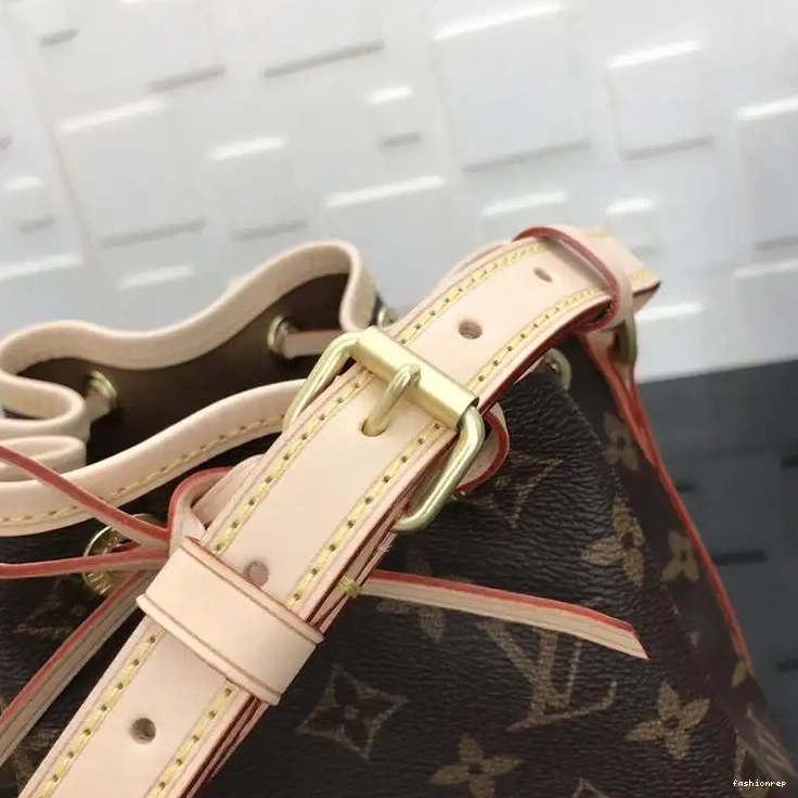 Fashionrep LV Bags 19B570335 0625